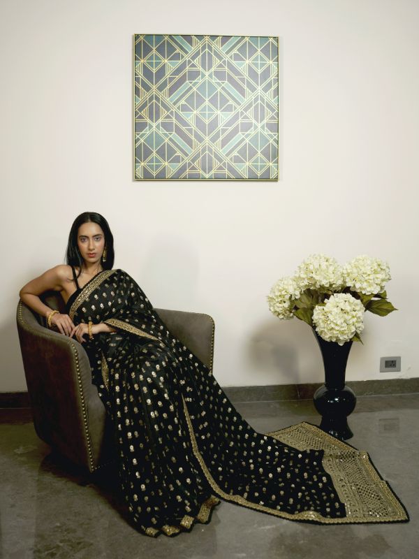 Black Banarsi Saree With Golden Emroidery