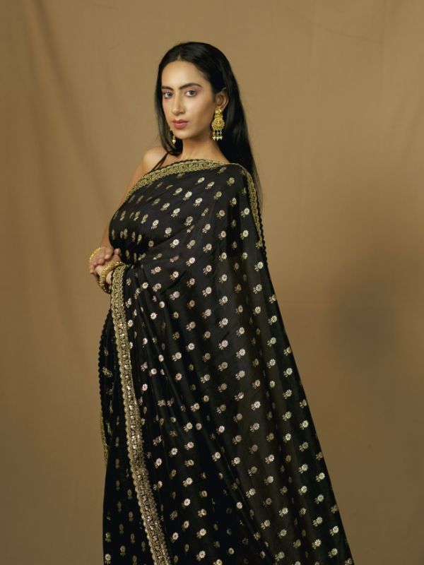 Black Banarsi Saree With Golden Emroidery