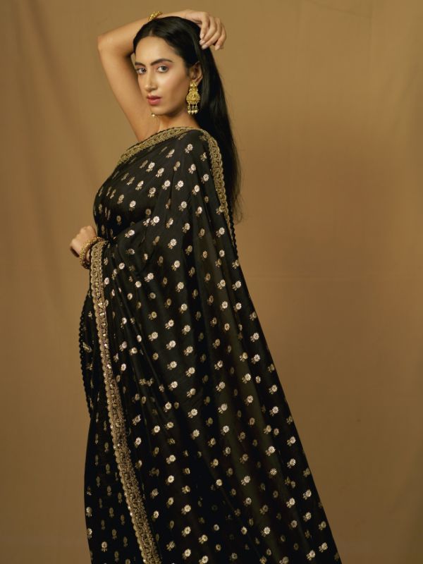 Black Banarsi Saree With Golden Emroidery